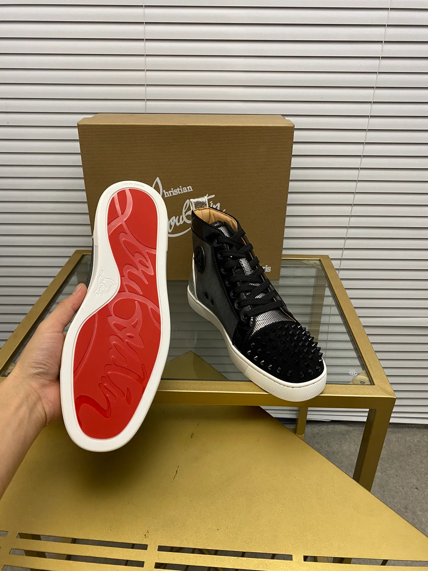 (Customized model) Ex-factory price is 540. christian louboutin (CL red sole shoes) counter series, casual sneakers for couples 📢 📢 📢 Exclusive hot style release 🎈🎈💪 Movable latex feet 👻 Finished outsole line [Proud] 😝Female 35-40# Male 38#-46, global supply😝 [Top version]: Original imported genuine leather upper, top original leather lining, original molded TPU outsole, original 1:1 detail processing, original shoe last,